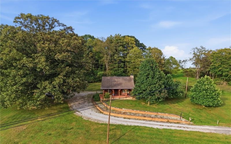 369 Hoover Works Road, McClellandtown, 15458, 4 Bedroom Bedrooms, 6 Room Rooms,1.1 BathroomBathrooms,Residential,For Sale,Hoover Works Road,1777336