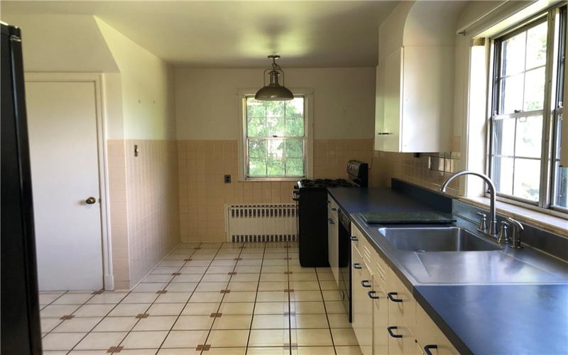 51 LINDEN PL, Uniontown, 15401, 3 Bedroom Bedrooms, 13 Room Rooms,3 BathroomBathrooms,Residential,For Sale,LINDEN PL,1773289