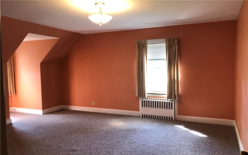 51 LINDEN PL, Uniontown, 15401, 3 Bedroom Bedrooms, 13 Room Rooms,3 BathroomBathrooms,Residential,For Sale,LINDEN PL,1773289