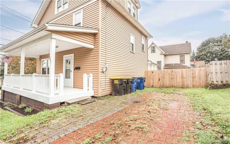221 Julian St, Ebensburg, 15931, 3 Bedroom Bedrooms, ,1.1 BathroomBathrooms,Residential,For Sale,Julian St,1776972