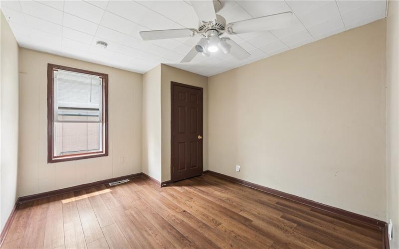 1008 FALLOWFIELD AVE, CHARLEROI, 15022, 2 Bedroom Bedrooms, ,1.1 BathroomBathrooms,Residential,For Sale,FALLOWFIELD AVE,1777211
