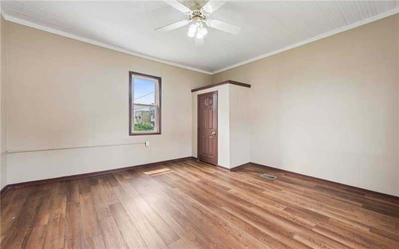 1008 FALLOWFIELD AVE, CHARLEROI, 15022, 2 Bedroom Bedrooms, ,1.1 BathroomBathrooms,Residential,For Sale,FALLOWFIELD AVE,1777211
