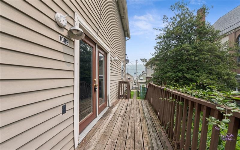 1008 FALLOWFIELD AVE, CHARLEROI, 15022, 2 Bedroom Bedrooms, ,1.1 BathroomBathrooms,Residential,For Sale,FALLOWFIELD AVE,1777211