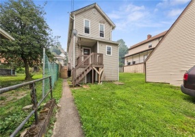 1008 FALLOWFIELD AVE, CHARLEROI, 15022, 2 Bedroom Bedrooms, ,1.1 BathroomBathrooms,Residential,For Sale,FALLOWFIELD AVE,1777211