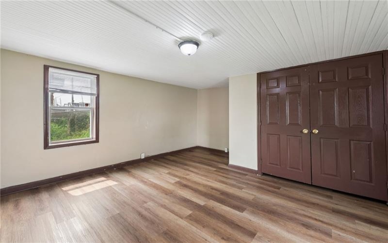 1008 FALLOWFIELD AVE, CHARLEROI, 15022, 2 Bedroom Bedrooms, ,1.1 BathroomBathrooms,Residential,For Sale,FALLOWFIELD AVE,1777211