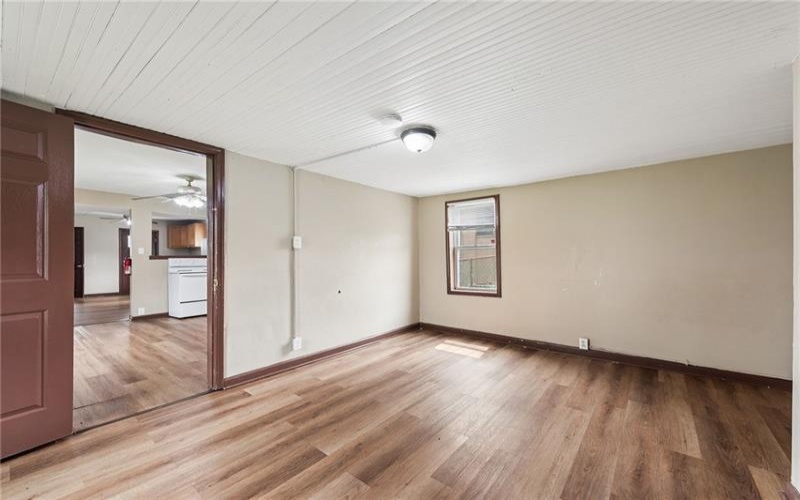1008 FALLOWFIELD AVE, CHARLEROI, 15022, 2 Bedroom Bedrooms, ,1.1 BathroomBathrooms,Residential,For Sale,FALLOWFIELD AVE,1777211