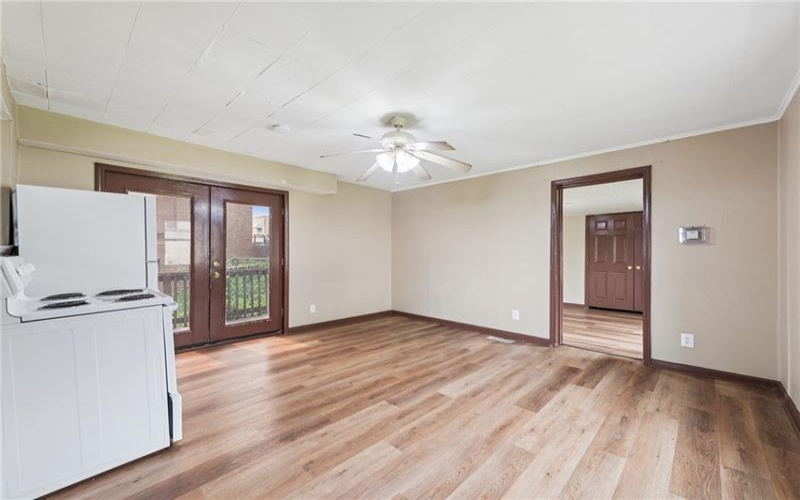 1008 FALLOWFIELD AVE, CHARLEROI, 15022, 2 Bedroom Bedrooms, ,1.1 BathroomBathrooms,Residential,For Sale,FALLOWFIELD AVE,1777211