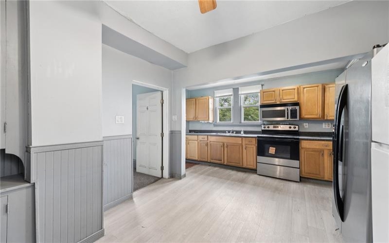 718 LOOKOUT AVE, CHARLEROI, 15022, 2 Bedroom Bedrooms, ,1 BathroomBathrooms,Residential,For Sale,LOOKOUT AVE,1777214