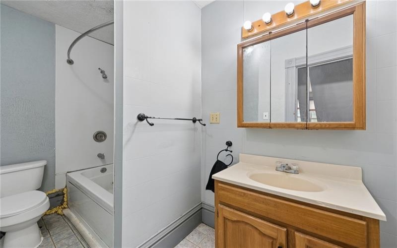 718 LOOKOUT AVE, CHARLEROI, 15022, 2 Bedroom Bedrooms, ,1 BathroomBathrooms,Residential,For Sale,LOOKOUT AVE,1777214