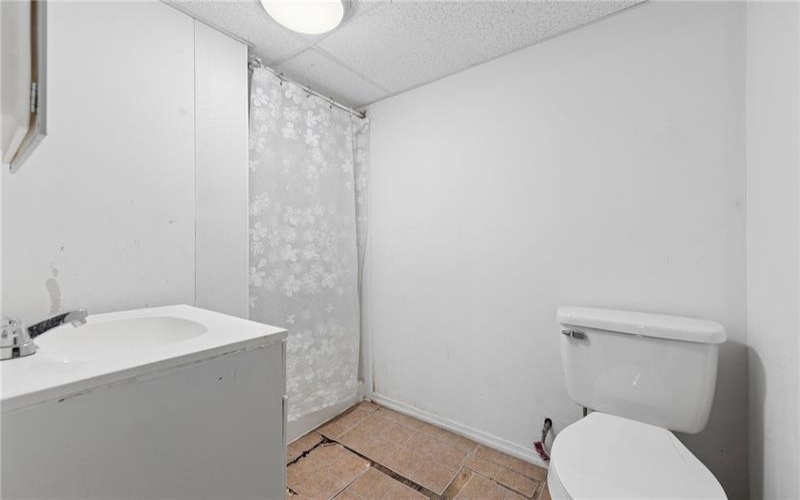 718 LOOKOUT AVE, CHARLEROI, 15022, 2 Bedroom Bedrooms, ,1 BathroomBathrooms,Residential,For Sale,LOOKOUT AVE,1777214