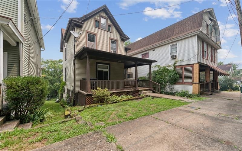 718 LOOKOUT AVE, CHARLEROI, 15022, 2 Bedroom Bedrooms, ,1 BathroomBathrooms,Residential,For Sale,LOOKOUT AVE,1777214