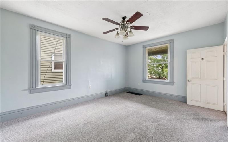 718 LOOKOUT AVE, CHARLEROI, 15022, 2 Bedroom Bedrooms, ,1 BathroomBathrooms,Residential,For Sale,LOOKOUT AVE,1777214