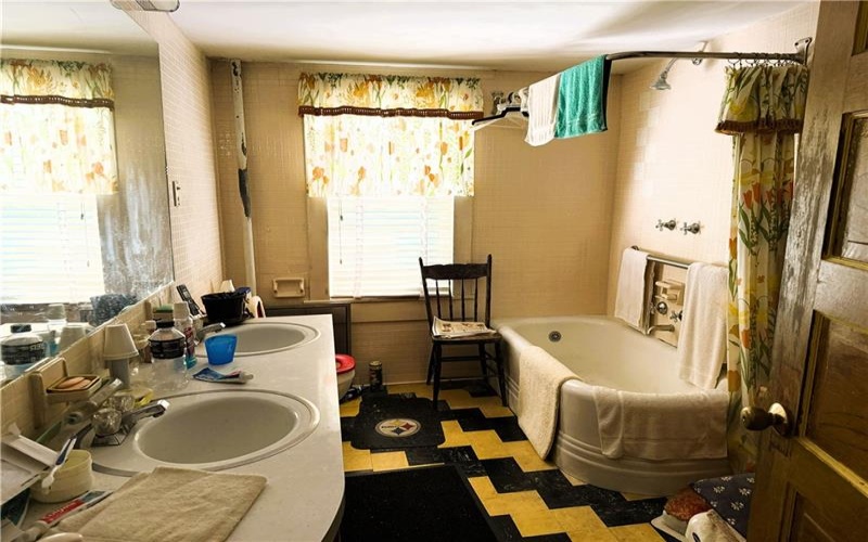 233 Keim St, 15937, 15937, 4 Bedroom Bedrooms, ,1 BathroomBathrooms,Residential,For Sale,Keim St,1777215