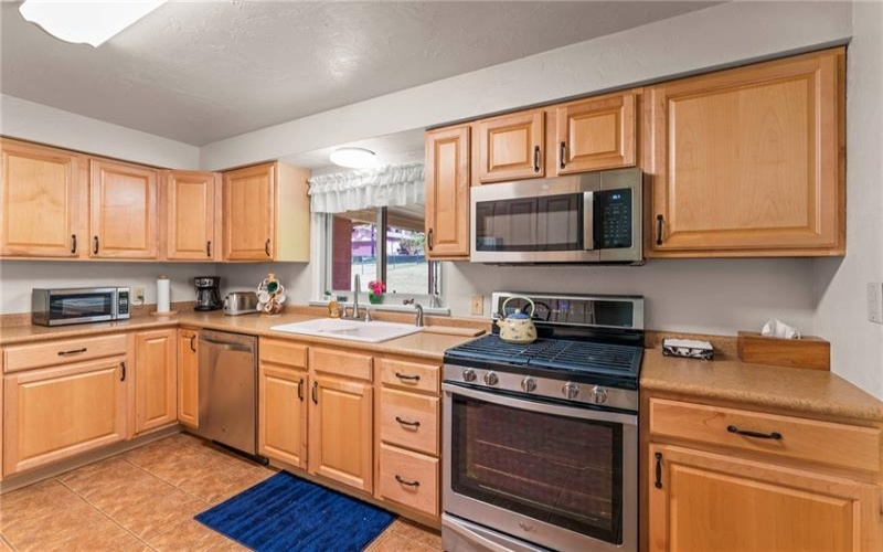 70 FAIRMONT AVENUE, Washington, 15301, 3 Bedroom Bedrooms, ,1.1 BathroomBathrooms,Residential,For Sale,FAIRMONT AVENUE,1777339