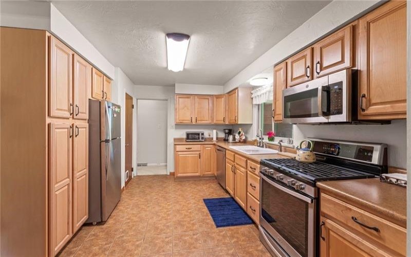 70 FAIRMONT AVENUE, Washington, 15301, 3 Bedroom Bedrooms, ,1.1 BathroomBathrooms,Residential,For Sale,FAIRMONT AVENUE,1777339