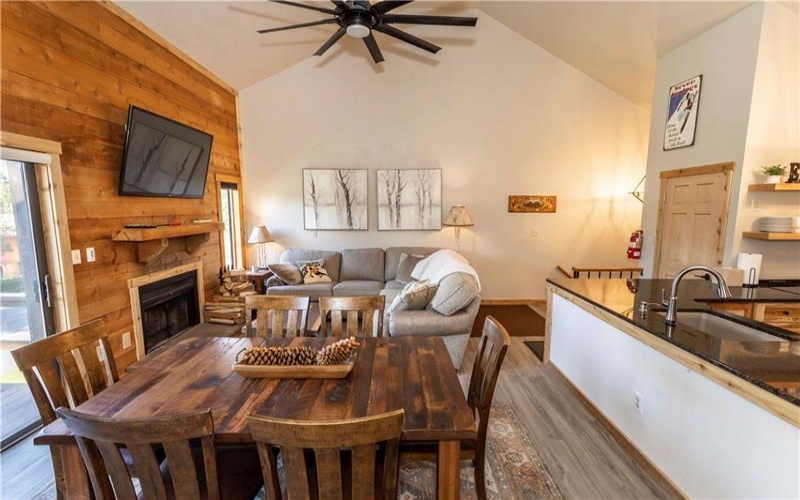 2504 Swiss Mountain Drive, 15622, 15622, 2 Bedroom Bedrooms, 6 Room Rooms,2 BathroomBathrooms,Residential,For Sale,Swiss Mountain Drive,1777342
