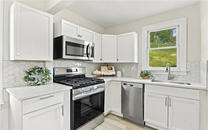 534 Central Ave, Canonsburg, 15317, 3 Bedroom Bedrooms, 7 Room Rooms,1.1 BathroomBathrooms,Residential,For Sale,Central Ave,1777380