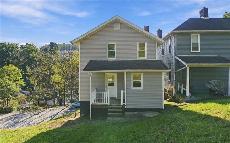 534 Central Ave, Canonsburg, 15317, 3 Bedroom Bedrooms, 7 Room Rooms,1.1 BathroomBathrooms,Residential,For Sale,Central Ave,1777380