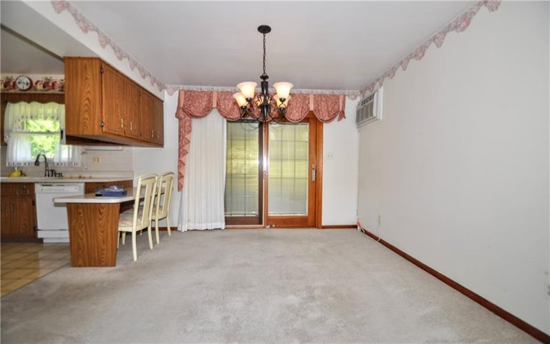 8 Homewood Dr, Charleroi, 15022, 3 Bedroom Bedrooms, 9 Room Rooms,2 BathroomBathrooms,Residential,For Sale,Homewood Dr,1777381