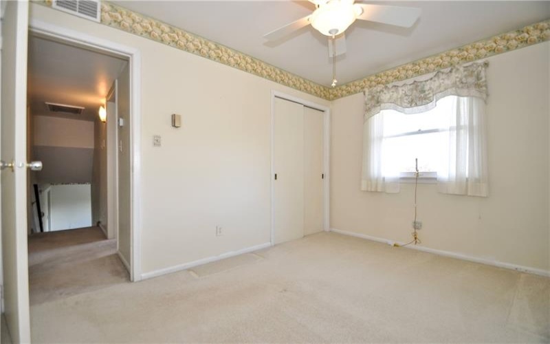 8 Homewood Dr, Charleroi, 15022, 3 Bedroom Bedrooms, 9 Room Rooms,2 BathroomBathrooms,Residential,For Sale,Homewood Dr,1777381