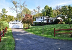 8 Homewood Dr, Charleroi, 15022, 3 Bedroom Bedrooms, 9 Room Rooms,2 BathroomBathrooms,Residential,For Sale,Homewood Dr,1777381