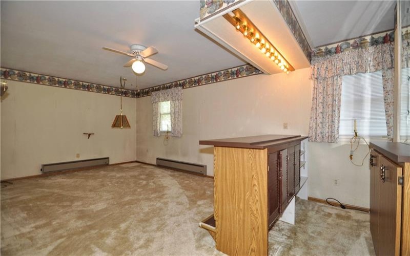 8 Homewood Dr, Charleroi, 15022, 3 Bedroom Bedrooms, 9 Room Rooms,2 BathroomBathrooms,Residential,For Sale,Homewood Dr,1777381