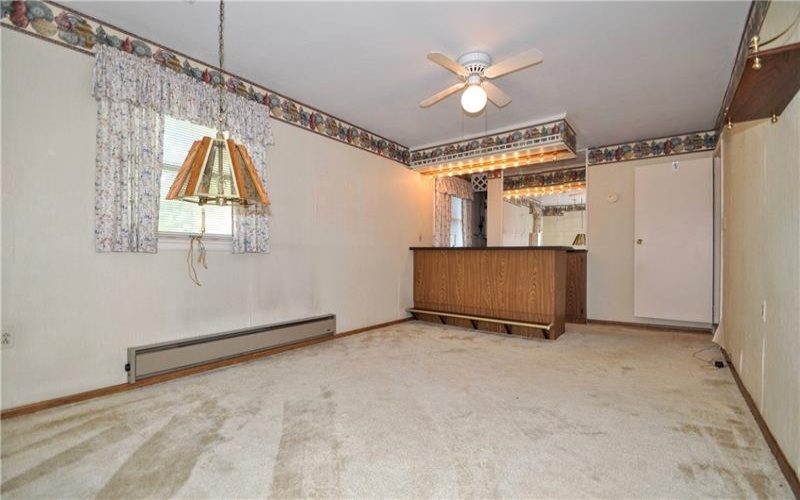 8 Homewood Dr, Charleroi, 15022, 3 Bedroom Bedrooms, 9 Room Rooms,2 BathroomBathrooms,Residential,For Sale,Homewood Dr,1777381