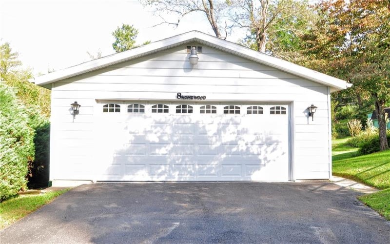 8 Homewood Dr, Charleroi, 15022, 3 Bedroom Bedrooms, 9 Room Rooms,2 BathroomBathrooms,Residential,For Sale,Homewood Dr,1777381