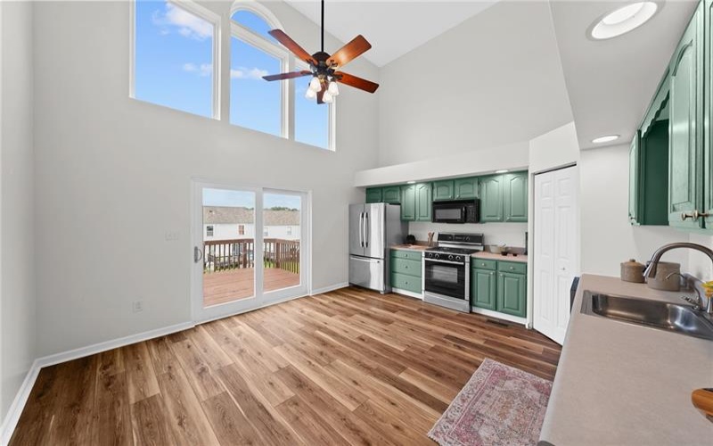 1136 Arrowhead Dr, Washington, 15301, 3 Bedroom Bedrooms, 7 Room Rooms,2.1 BathroomBathrooms,Residential,For Sale,Arrowhead Dr,1777392