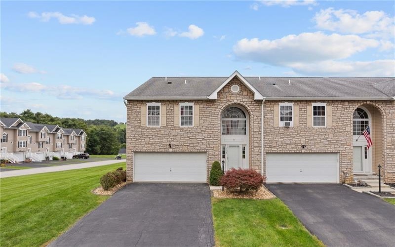 1136 Arrowhead Dr, Washington, 15301, 3 Bedroom Bedrooms, 7 Room Rooms,2.1 BathroomBathrooms,Residential,For Sale,Arrowhead Dr,1777392