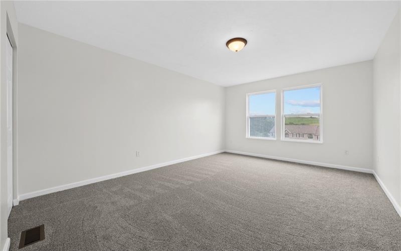1136 Arrowhead Dr, Washington, 15301, 3 Bedroom Bedrooms, 7 Room Rooms,2.1 BathroomBathrooms,Residential,For Sale,Arrowhead Dr,1777392