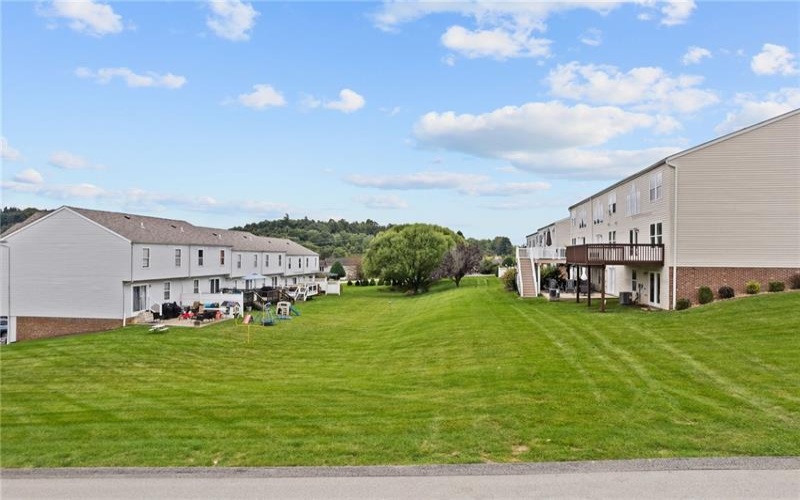 1136 Arrowhead Dr, Washington, 15301, 3 Bedroom Bedrooms, 7 Room Rooms,2.1 BathroomBathrooms,Residential,For Sale,Arrowhead Dr,1777392