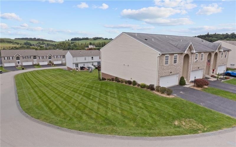 1136 Arrowhead Dr, Washington, 15301, 3 Bedroom Bedrooms, 7 Room Rooms,2.1 BathroomBathrooms,Residential,For Sale,Arrowhead Dr,1777392