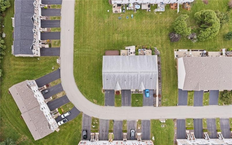 1136 Arrowhead Dr, Washington, 15301, 3 Bedroom Bedrooms, 7 Room Rooms,2.1 BathroomBathrooms,Residential,For Sale,Arrowhead Dr,1777392