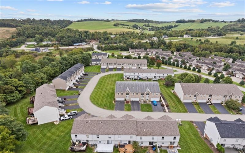 1136 Arrowhead Dr, Washington, 15301, 3 Bedroom Bedrooms, 7 Room Rooms,2.1 BathroomBathrooms,Residential,For Sale,Arrowhead Dr,1777392