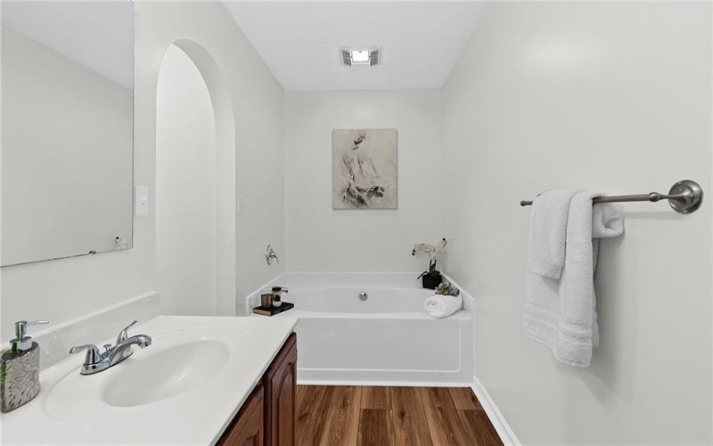1136 Arrowhead Dr, Washington, 15301, 3 Bedroom Bedrooms, 7 Room Rooms,2.1 BathroomBathrooms,Residential,For Sale,Arrowhead Dr,1777392