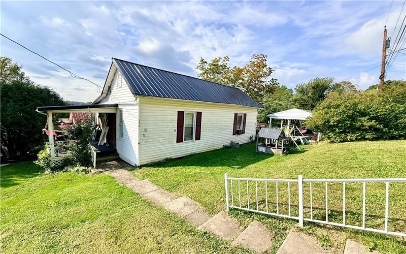 790 Bowlby St, Waynesburg, 15370, 2 Bedroom Bedrooms, ,1 BathroomBathrooms,Residential,For Sale,Bowlby St,1777416