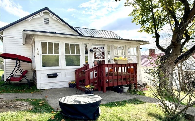 790 Bowlby St, Waynesburg, 15370, 2 Bedroom Bedrooms, ,1 BathroomBathrooms,Residential,For Sale,Bowlby St,1777416
