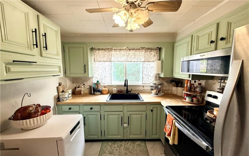 790 Bowlby St, Waynesburg, 15370, 2 Bedroom Bedrooms, ,1 BathroomBathrooms,Residential,For Sale,Bowlby St,1777416