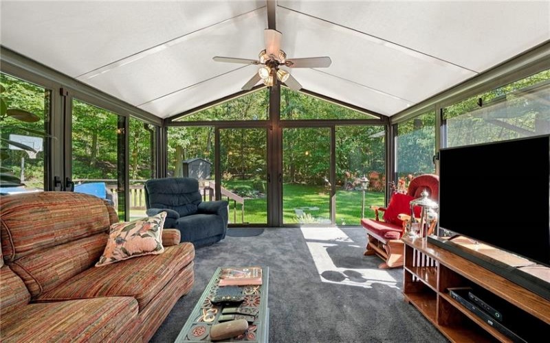 1450 Breakneck Road, 15425, 15425, 3 Bedroom Bedrooms, 11 Room Rooms,2.1 BathroomBathrooms,Residential,For Sale,Breakneck Road,1777477
