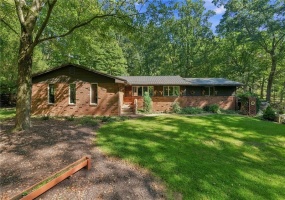 1450 Breakneck Road, 15425, 15425, 3 Bedroom Bedrooms, 11 Room Rooms,2.1 BathroomBathrooms,Residential,For Sale,Breakneck Road,1777477