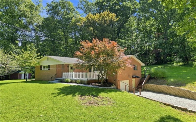 110 Cooper Rd, Venetia, 15367, 3 Bedroom Bedrooms, 8 Room Rooms,2 BathroomBathrooms,Residential,For Sale,Cooper Rd,1772435