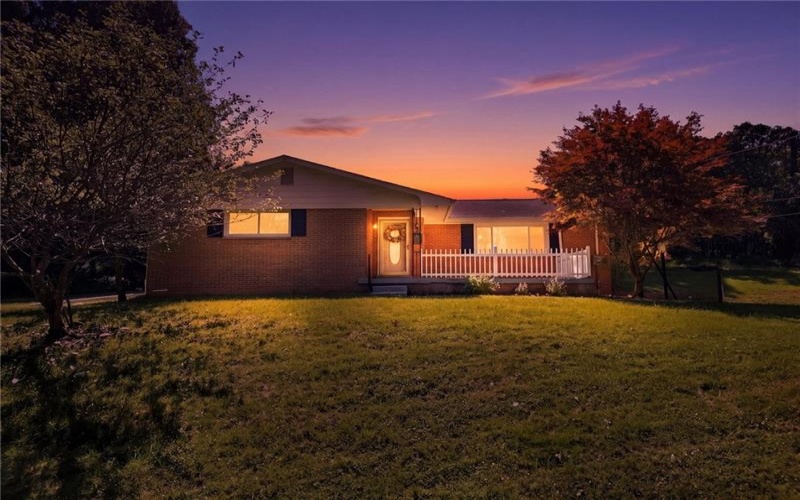 110 Cooper Rd, Venetia, 15367, 3 Bedroom Bedrooms, 8 Room Rooms,2 BathroomBathrooms,Residential,For Sale,Cooper Rd,1772435