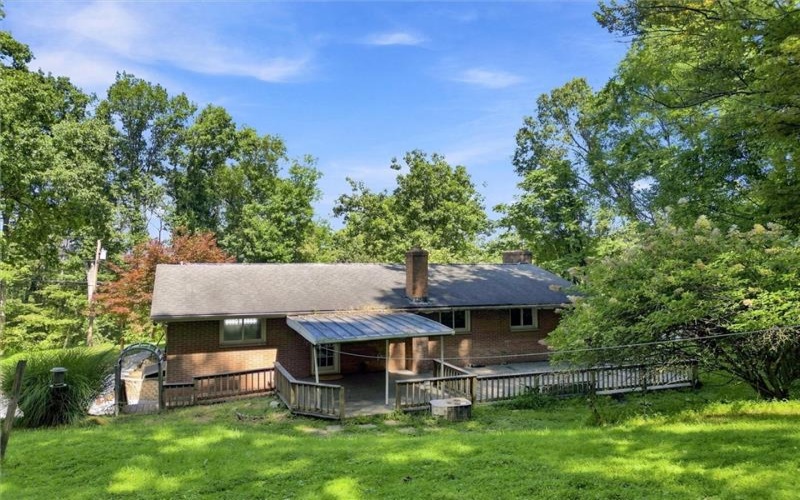 110 Cooper Rd, Venetia, 15367, 3 Bedroom Bedrooms, 8 Room Rooms,2 BathroomBathrooms,Residential,For Sale,Cooper Rd,1772435