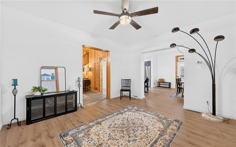 100 Thompson Ave, Donora, 15033, 4 Bedroom Bedrooms, 11 Room Rooms,2.1 BathroomBathrooms,Residential,For Sale,Thompson Ave,1776791