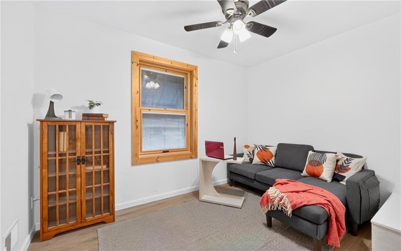 100 Thompson Ave, Donora, 15033, 4 Bedroom Bedrooms, 11 Room Rooms,2.1 BathroomBathrooms,Residential,For Sale,Thompson Ave,1776791