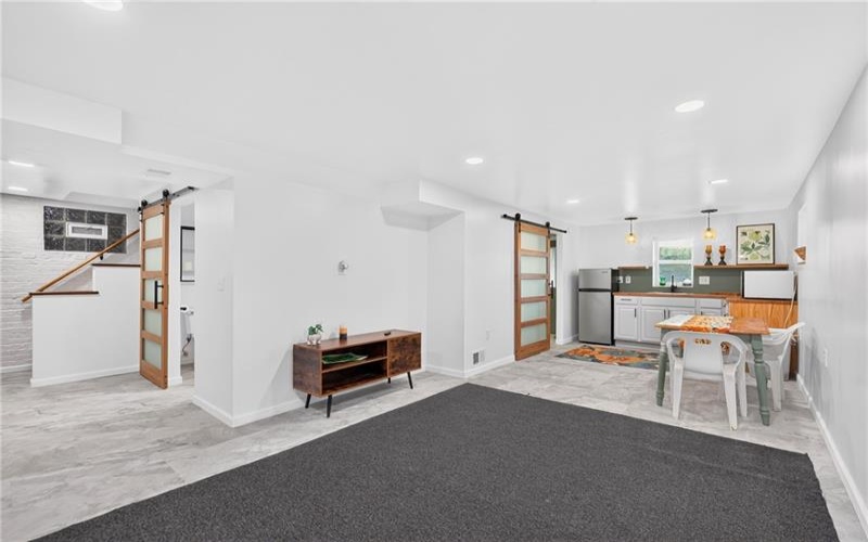 100 Thompson Ave, Donora, 15033, 4 Bedroom Bedrooms, 11 Room Rooms,2.1 BathroomBathrooms,Residential,For Sale,Thompson Ave,1776791