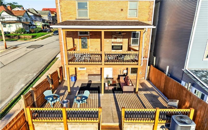 100 Thompson Ave, Donora, 15033, 4 Bedroom Bedrooms, 11 Room Rooms,2.1 BathroomBathrooms,Residential,For Sale,Thompson Ave,1776791