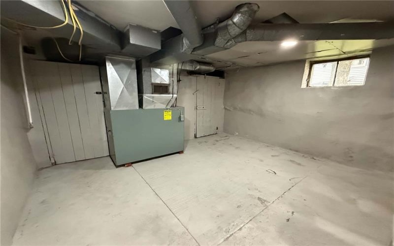 411 EAST AVE, Allison, 15413, 3 Bedroom Bedrooms, 7 Room Rooms,2 BathroomBathrooms,Residential,For Sale,EAST AVE,1777132