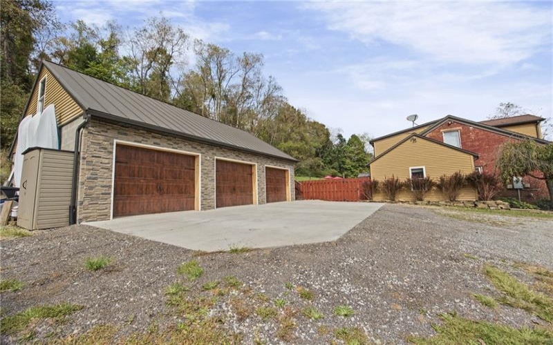 455 Rural Valley Rd, Claysville, 15323, 5 Bedroom Bedrooms, 12 Room Rooms,3.1 BathroomBathrooms,Residential,For Sale,Rural Valley Rd,1777329